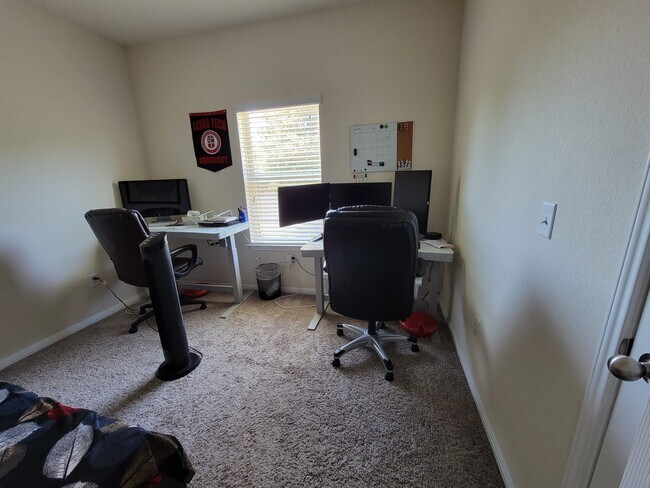 Third bedroom - 2304 S Lakeline Blvd