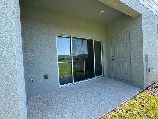Building Photo - 3133 Skyline Lp