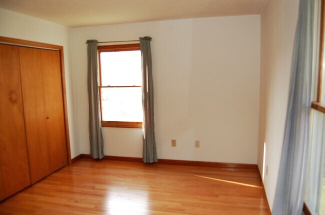 Building Photo - Available for the 2026-2027 leasing term