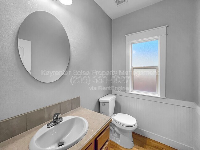 Building Photo - 2120 N Eagle Creek Ln