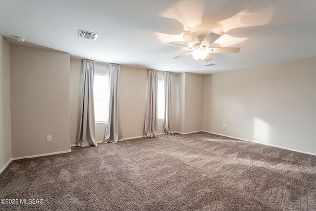 Building Photo - Spacious & Stylish Living in Saguaro Bloom...