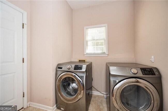 Building Photo - 105 Celia Ct