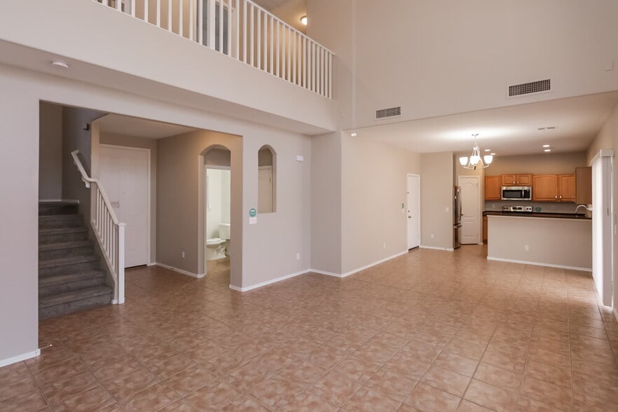 Building Photo - 2581 E Bellerive Dr