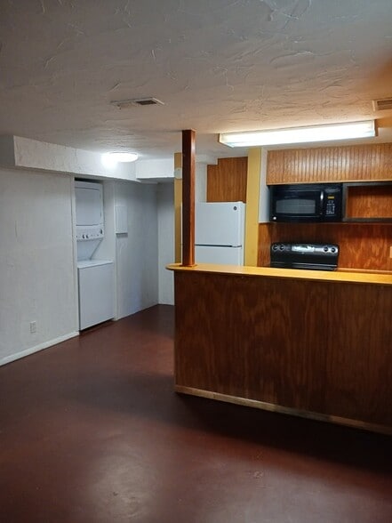 Building Photo - 2231 E Wilmott Dr