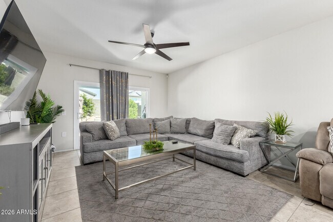 Building Photo - 24456 W Hacienda Ave