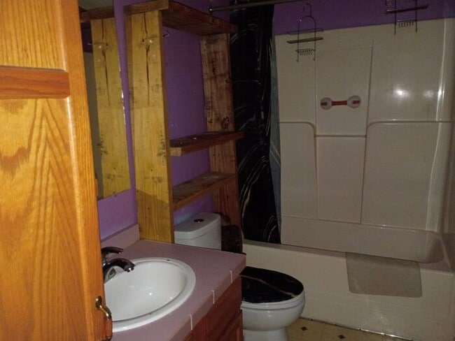 Building Photo - owner will finance