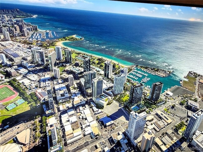 Building Photo - 1000 Auahi St