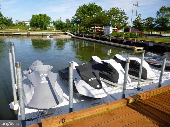 Building Photo - 110 Oyster Cove Dr