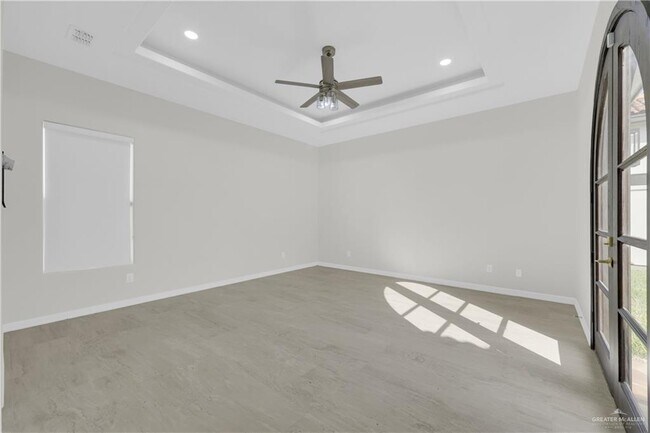 Building Photo - 29 Pecan Ave