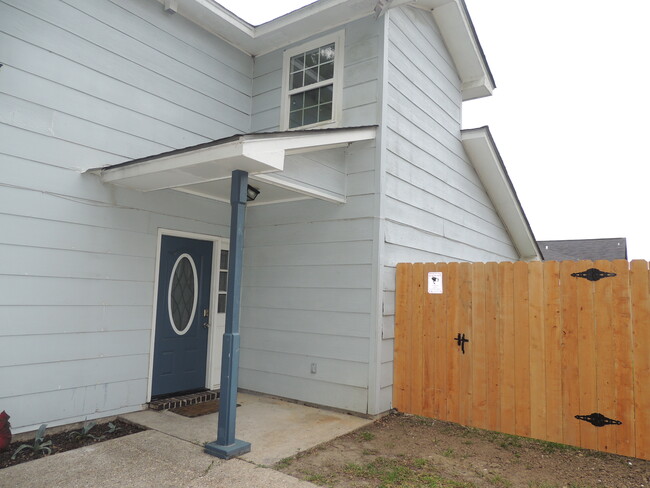 Building Photo - 5315 Cross Creek Dr