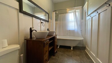 Building Photo - Great Home in Greeley