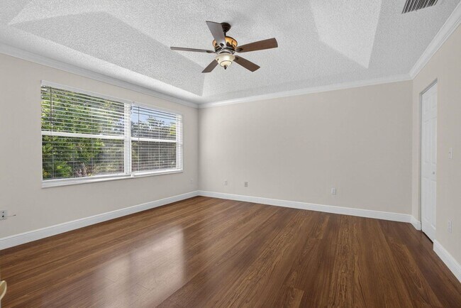 Building Photo - 1104 Oakwater Dr