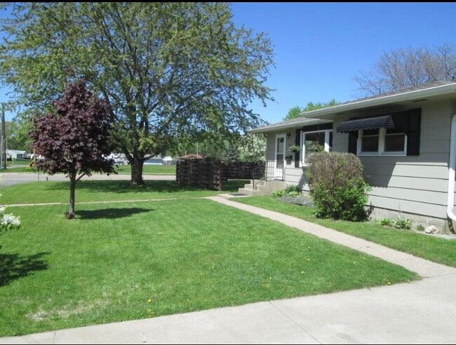 Primary Photo - 2632 3rd St N