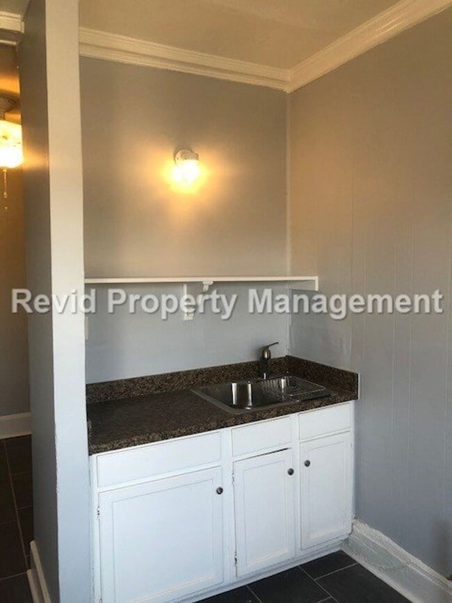 Building Photo - The Gables at Auburndale!