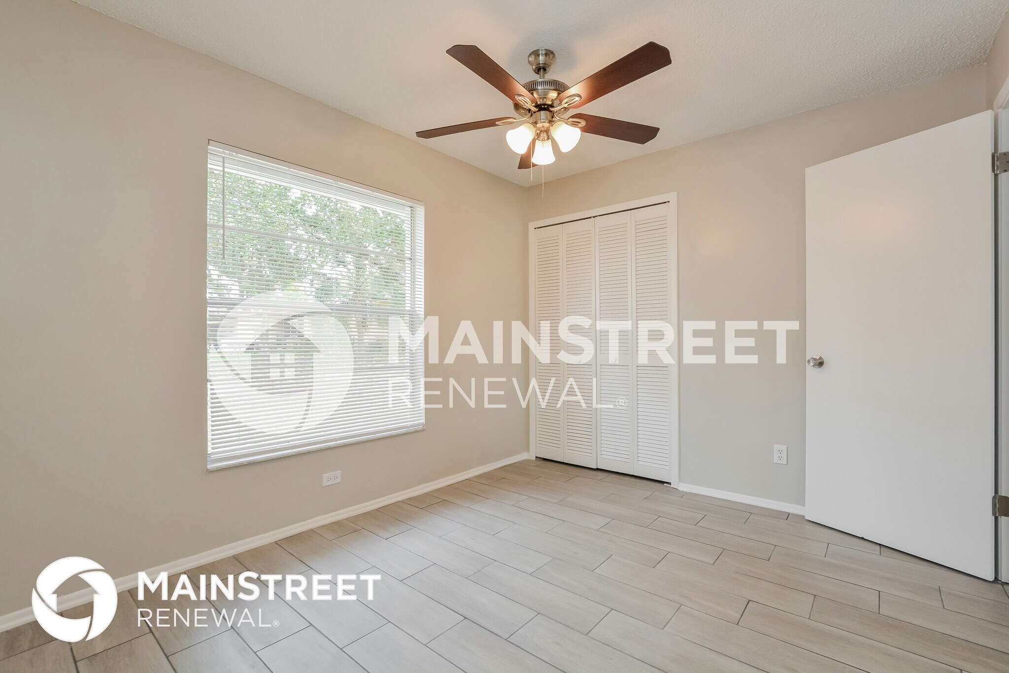 Building Photo - 908 E Normandy Blvd