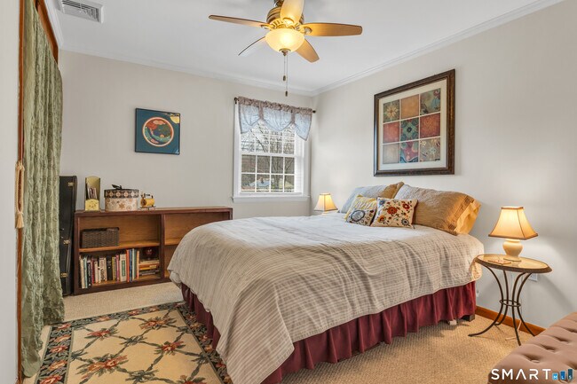 Building Photo - 51 W Lake Ave