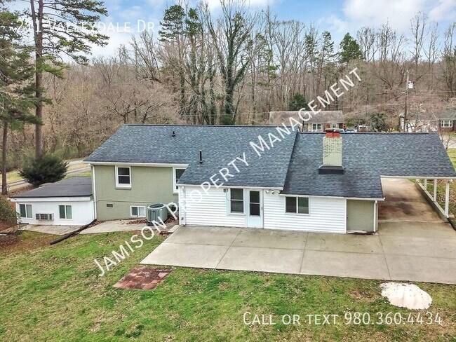 Building Photo - 211 Valleydale Dr