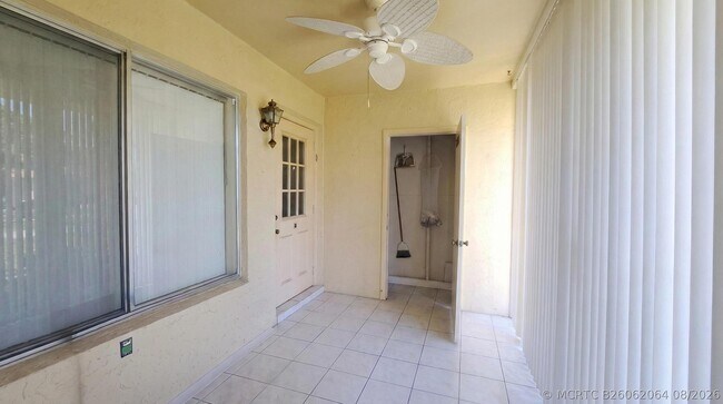 Building Photo - 222 Pine HOV Cir