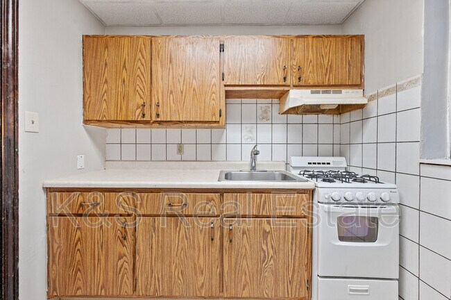 Building Photo - 1309 Wood St