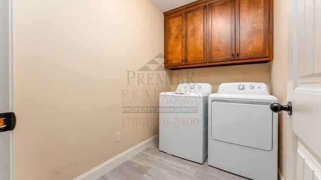 Building Photo - 13 Wheatland Way