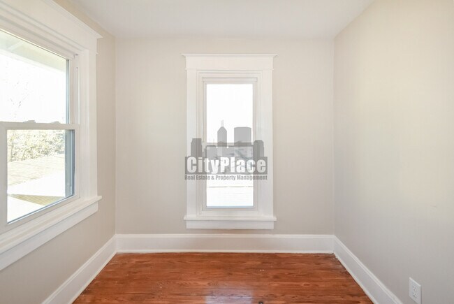 Building Photo - 2012 Olive St