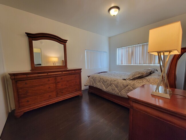 Building Photo - 7315 Wilcox Ave