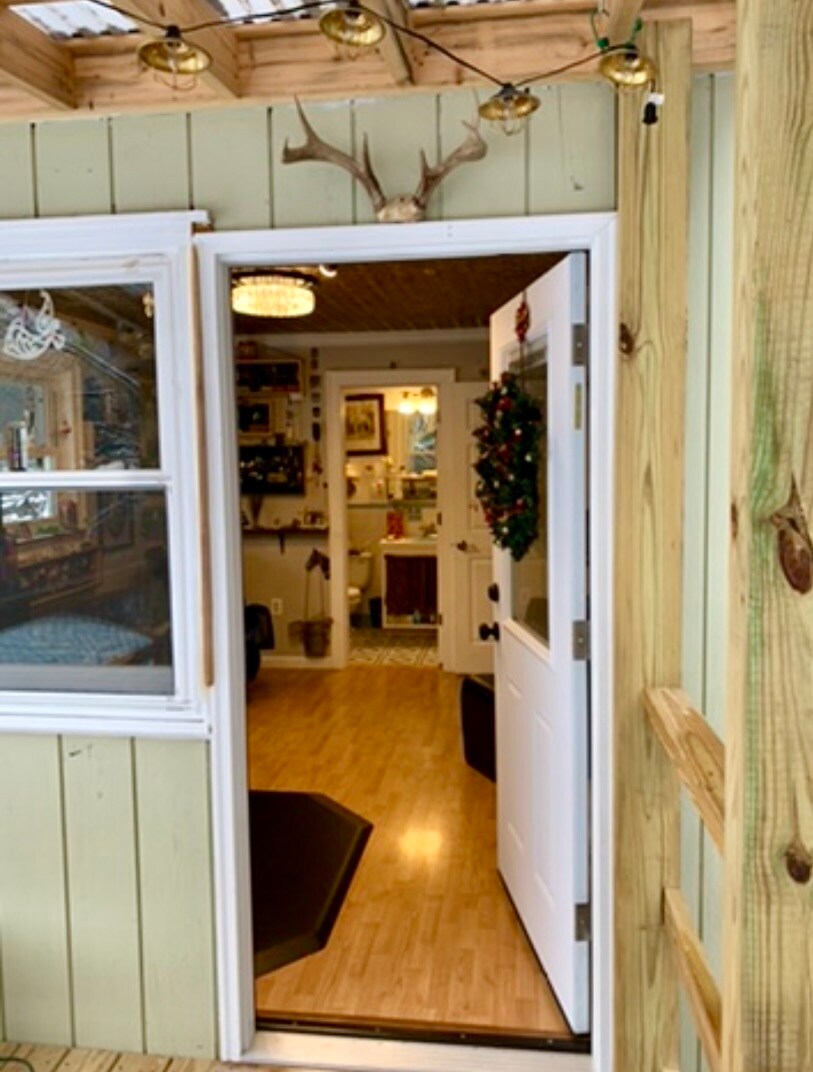 Building Photo - 467 Troy Rd