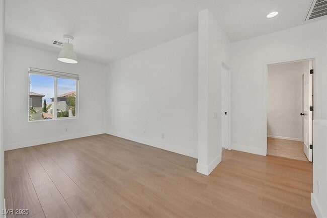 Building Photo - 2524 Flodden St