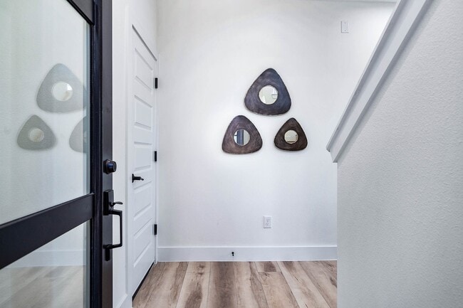 Building Photo - 3209 St Emanuel St