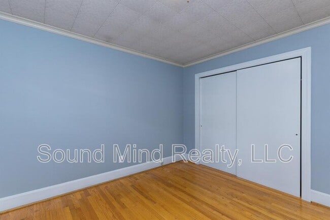 Building Photo - 205 S Alston St