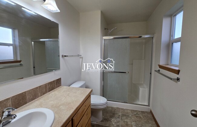 Building Photo - 2134 S 64th Ave