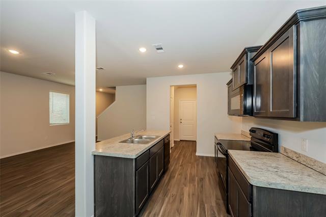 Building Photo - 1313 Jonah Ln