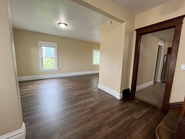 Building Photo - Spacious 4 Bed/2 Bath Rental Home!