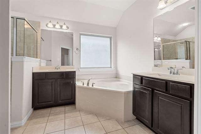 Building Photo - 2640 Costa Mesa Dr