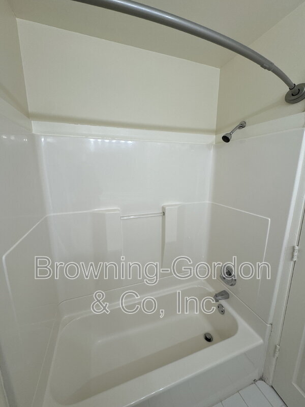 Building Photo - 1900 Richard Jones Rd