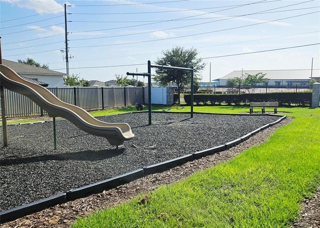 Building Photo - 153 Taft Dr