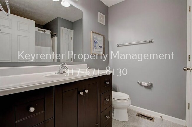 Building Photo - Discover this well-appointed 3-bedroom, 2-bath home in Indianapolis within an HOA community