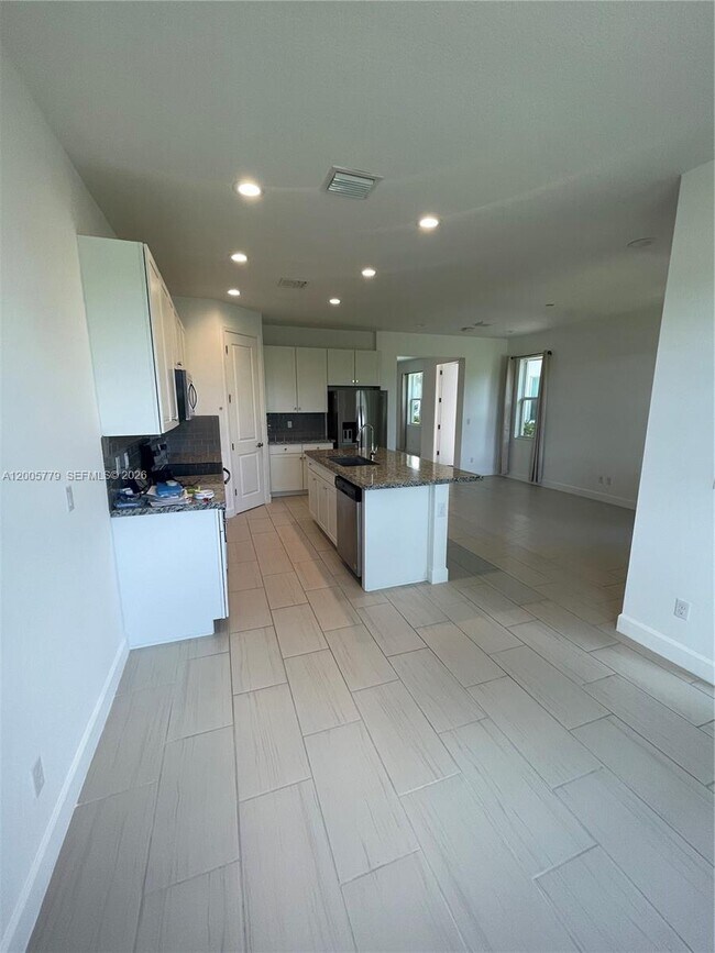 Building Photo - 9019 Kingsmoor Wy