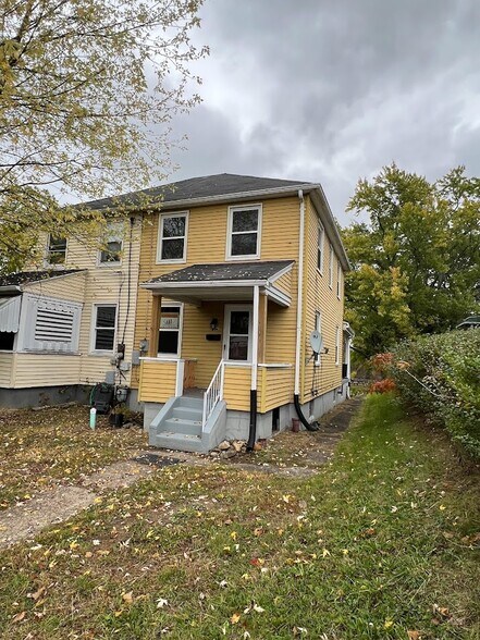 Building Photo - 854 Craig St