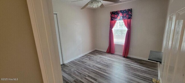 Building Photo - 3 Stoney Creek Ln