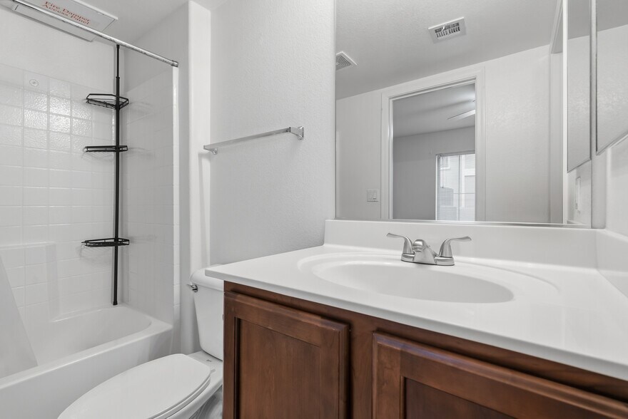 Building Photo - 2150 W Alameda Rd