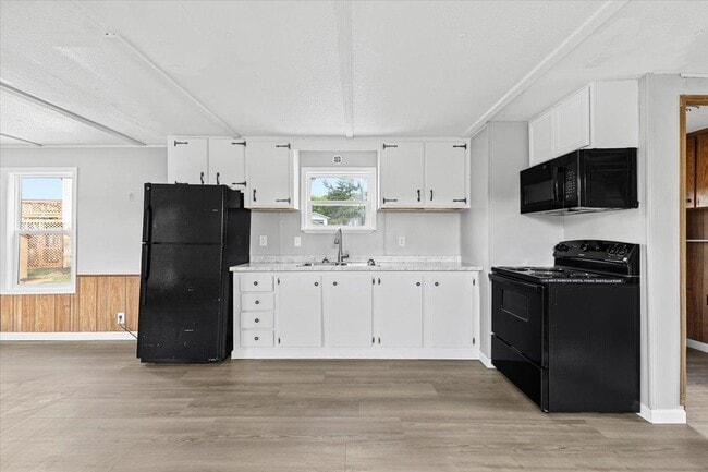 Building Photo - 2337 Weaver Pike