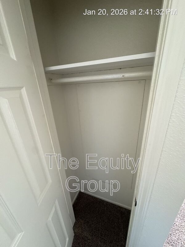 Building Photo - 809 Monarch Cir