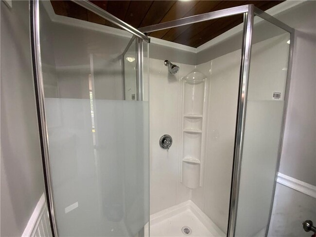 Building Photo - 90 Spruce St