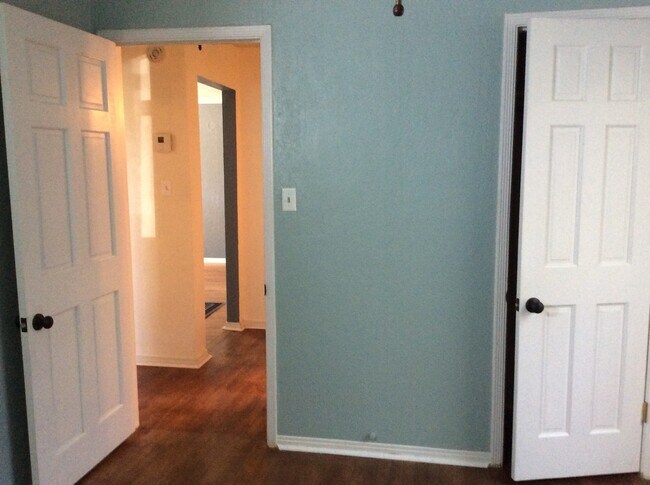 Building Photo - 111 E 12th St