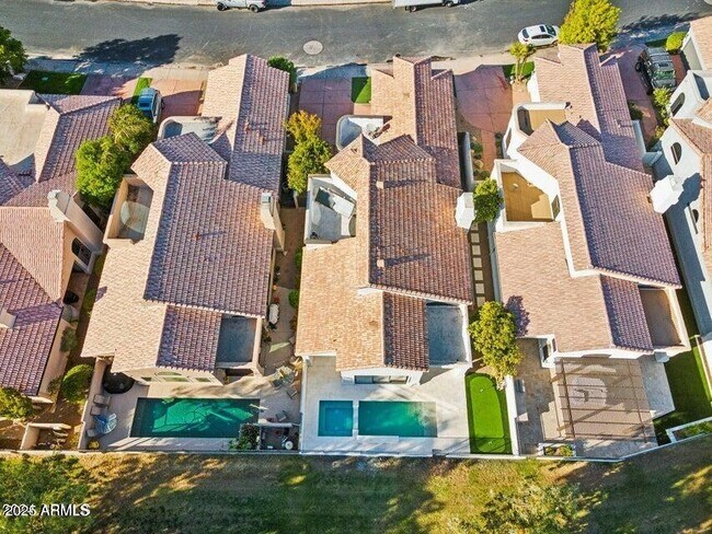 Building Photo - 8133 E Cortez Dr