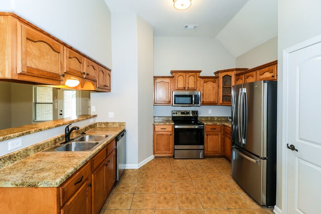 Building Photo - 240 Birch Springs Cove