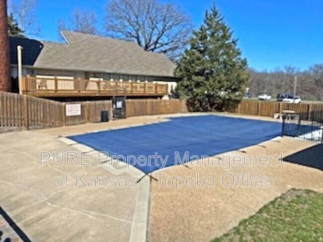 Building Photo - 10903 Gillette St