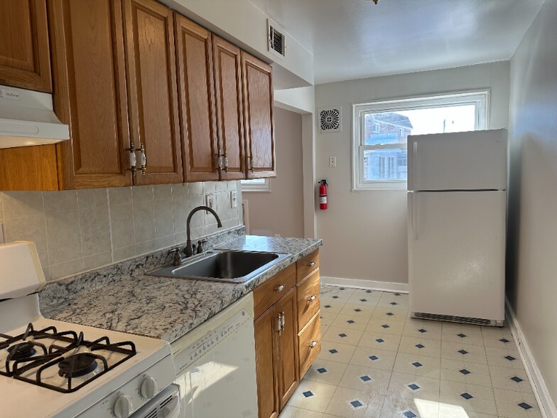 Building Photo - 1961 Carter Rd