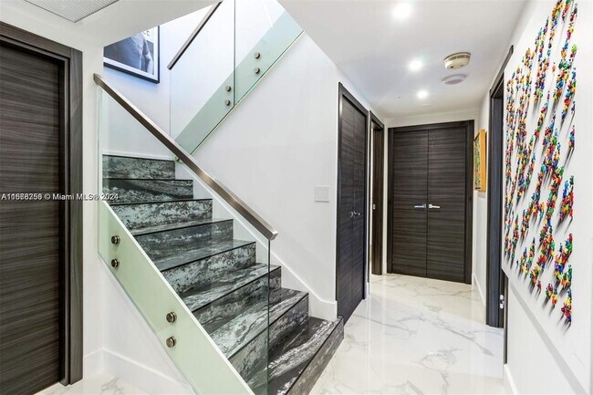 Building Photo - 20191 E Country Club Dr